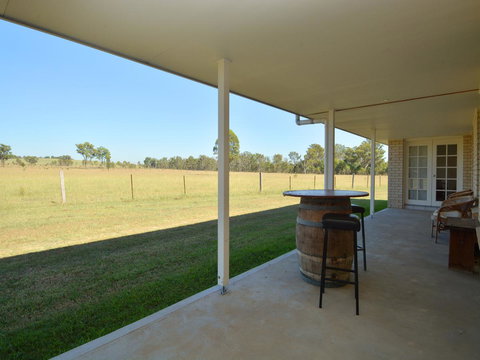 Madigan Wine Country Cottages - Accommodation QLD 40