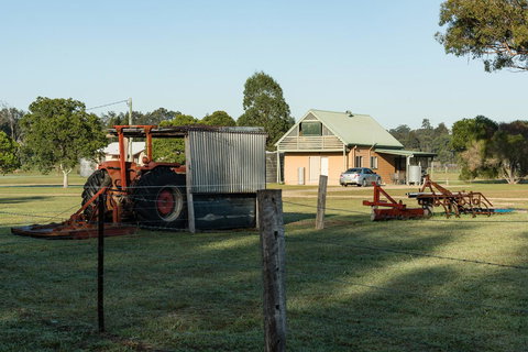 Madigan Wine Country Cottages - Accommodation QLD 28