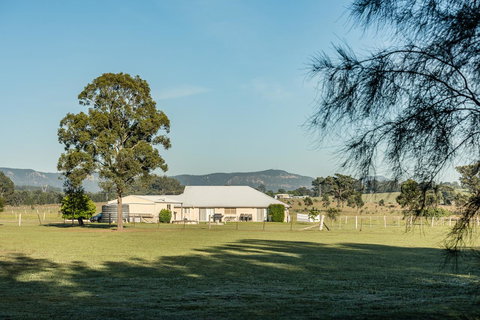 Madigan Wine Country Cottages - Accommodation QLD 31