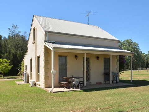Madigan Wine Country Cottages - Accommodation QLD 41
