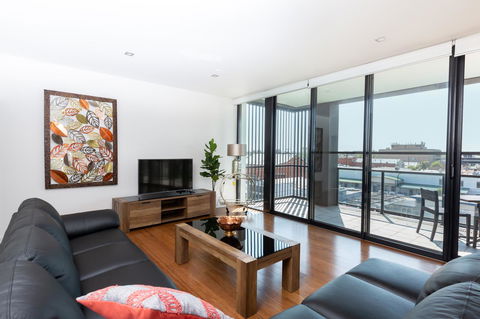 The Penthouse - Accommodation QLD 10
