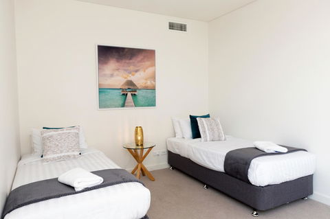 The Penthouse - Accommodation QLD 23