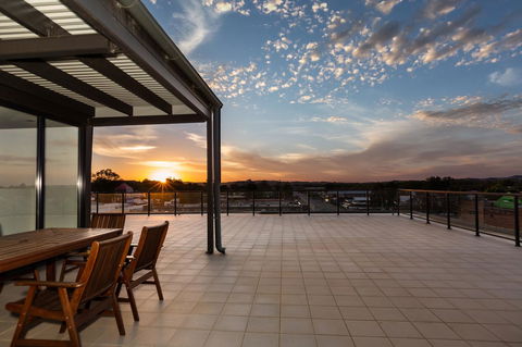 The Penthouse - Accommodation QLD 0