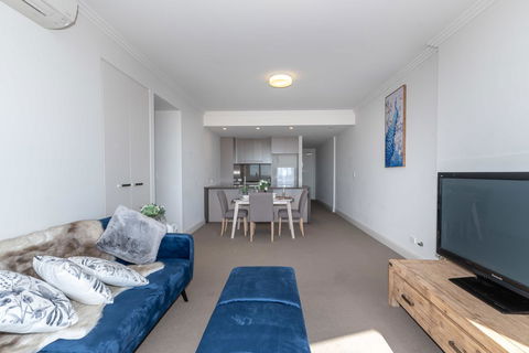 Olympic Park Sunshine 2 Bedrooms Apts With Private Parking - Accommodation QLD 22