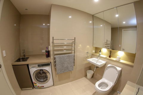 Olympic Park Sunshine 2 Bedrooms Apts With Private Parking - Accommodation QLD 16