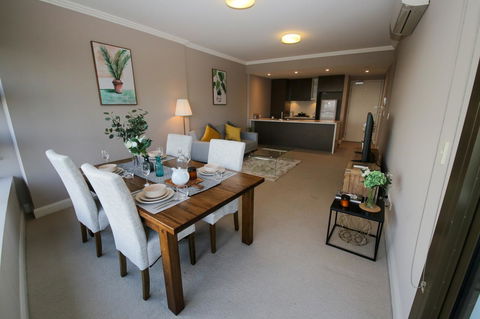 Olympic Park Sunshine 2 Bedrooms Apts With Private Parking - Accommodation QLD 10