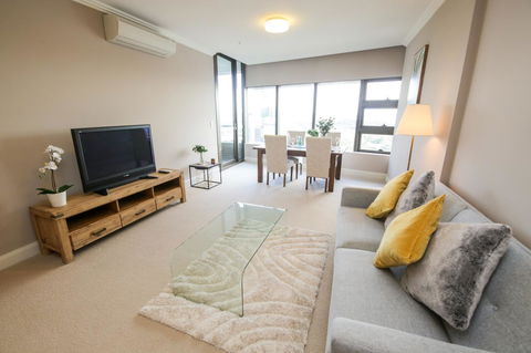 Olympic Park Sunshine 2 Bedrooms Apts With Private Parking - Accommodation QLD 13