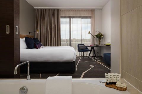 Rydges Campbelltown - Accommodation QLD 14
