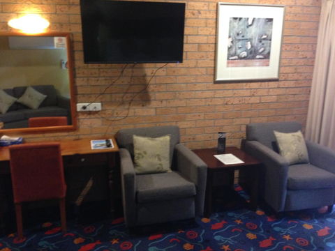 Fern Bay Motel - Accommodation QLD 7