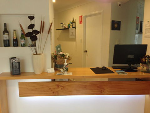 Fern Bay Motel - Accommodation QLD 22