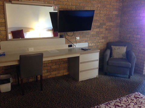 Fern Bay Motel - Accommodation QLD 9