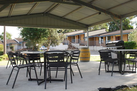 Fern Bay Motel - Accommodation QLD 29