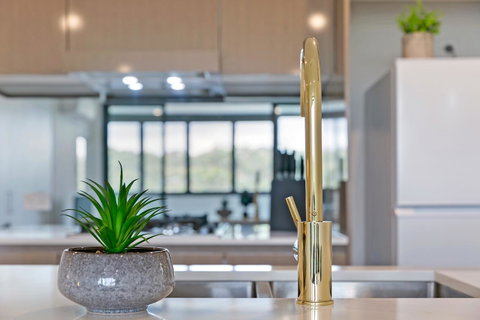 Stylish And Neat Two Bed Apartment In Wentworth Point - Accommodation QLD 2