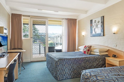 Black Dolphin Resort Motel & Apartments - Accommodation QLD 13