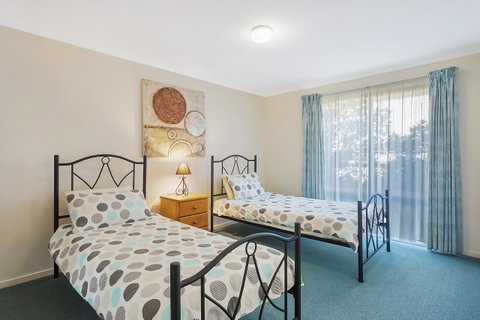 Black Dolphin Resort Motel & Apartments - Accommodation QLD 2