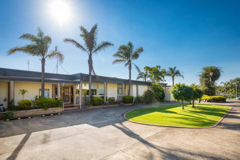 Black Dolphin Resort Motel & Apartments - Accommodation QLD 43