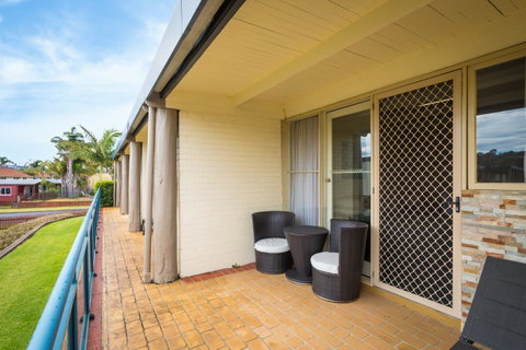 Black Dolphin Resort Motel & Apartments - Accommodation QLD 8