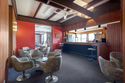 Black Dolphin Resort Motel & Apartments - Accommodation QLD 34