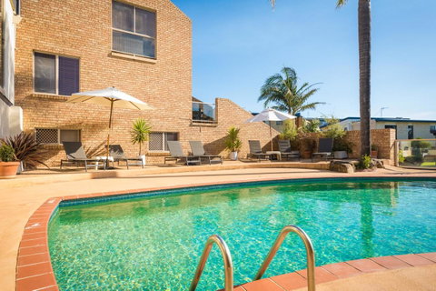 Black Dolphin Resort Motel & Apartments - Accommodation QLD 20