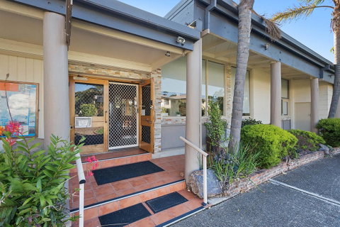 Black Dolphin Resort Motel & Apartments - Accommodation QLD 42