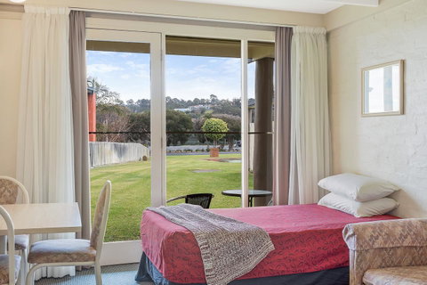 Black Dolphin Resort Motel & Apartments - Accommodation QLD 15