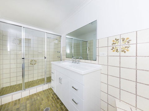 Centrepoint 10 - Accommodation QLD 3