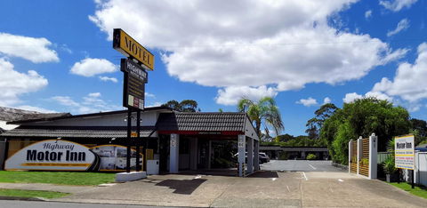 Highway Motor Inn Taree - Accommodation QLD 3