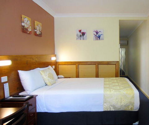 Highway Motor Inn Taree - Accommodation QLD 0