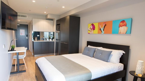 Studio 8 Residences - Adults Only - Accommodation QLD 1