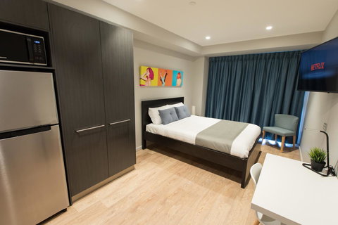 Studio 8 Residences - Adults Only - Accommodation QLD 11