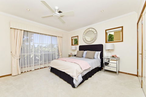 One Mile Mansion - Private Coastal Retreat FREE FAMILY ADVENTURE PASS - Accommodation QLD 14