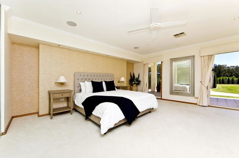 One Mile Mansion - Private Coastal Retreat FREE FAMILY ADVENTURE PASS - Accommodation QLD 7