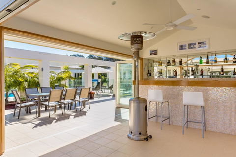 One Mile Mansion - Private Coastal Retreat FREE FAMILY ADVENTURE PASS - Accommodation QLD 19