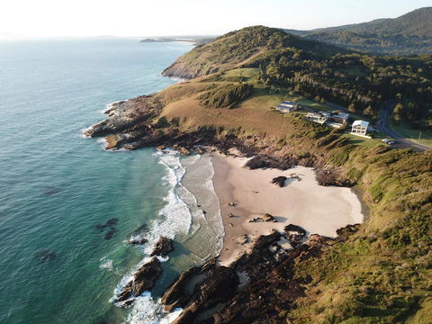 OceanScape Luxury Beachfront Villas - Accommodation QLD 13