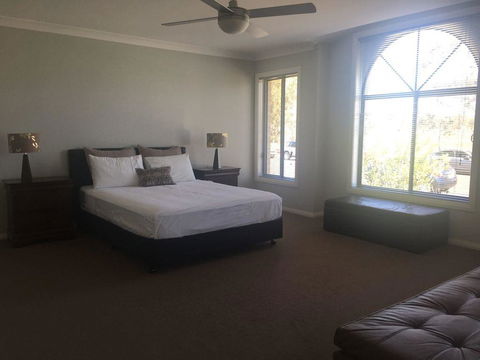 Sydney Amazing Holiday Home Bridal BnB - Accommodation QLD 7