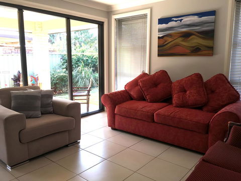Sydney Amazing Holiday Home Bridal BnB - Accommodation QLD 0