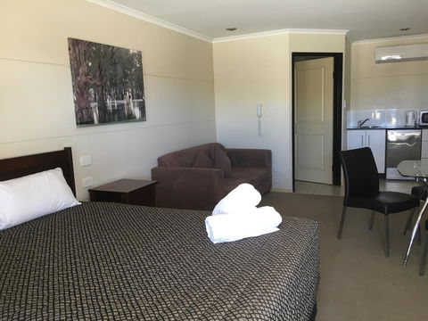 Balranald Club Motel - Accommodation QLD 3