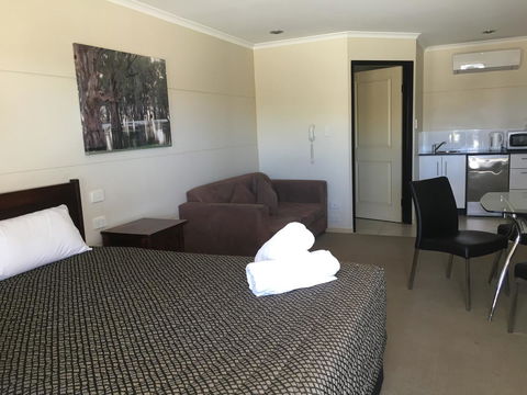 Balranald Club Motel - Accommodation QLD 2