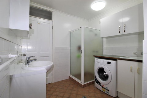 Beachfront 3, 25 Willow Street - Accommodation QLD 11