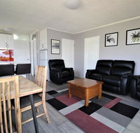 Beachfront 3 25 Willow Street - Accommodation QLD