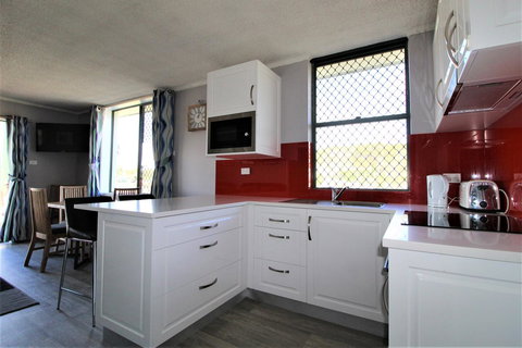 Beachfront 3, 25 Willow Street - Accommodation QLD 6