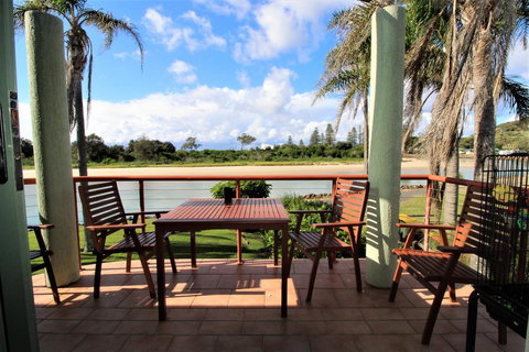 Beachfront 3, 25 Willow Street - Accommodation QLD 4