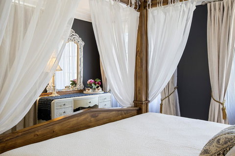 Mountainside B & B - Accommodation QLD 33