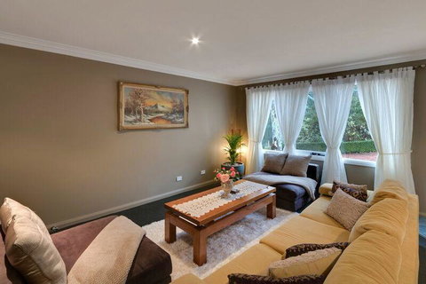 Mountainside B & B - Accommodation QLD 26