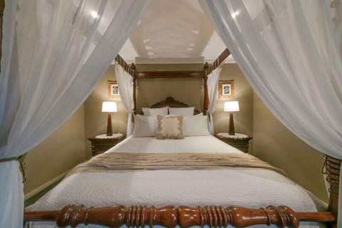 Mountainside B & B - Accommodation QLD 6