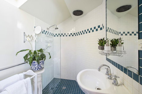 Mountainside B & B - Accommodation QLD 19