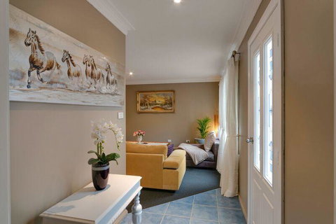 Mountainside B & B - Accommodation QLD 4