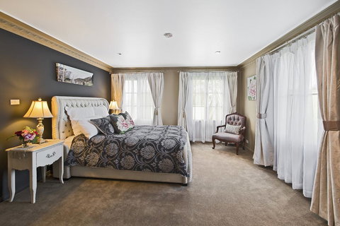 Mountainside B & B - Accommodation QLD 21