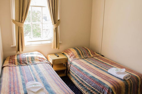 Gardners Inn Hotel - Accommodation QLD 37