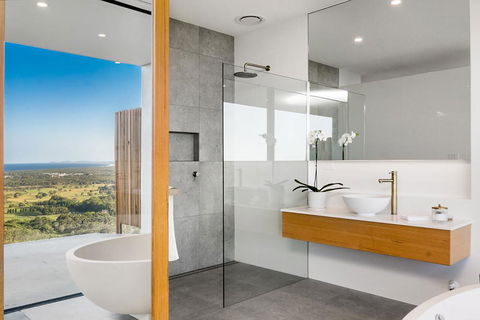 Sundays At Byron - Accommodation QLD 29